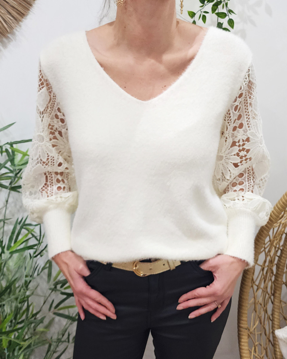 Pull femme écru manches brodées Malya