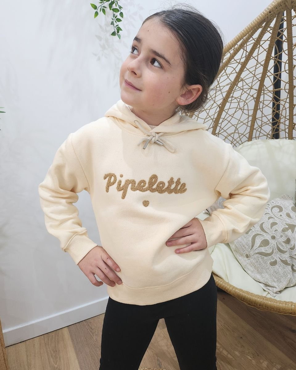 Sweat à capuche enfant beige broderie Pipelette camel