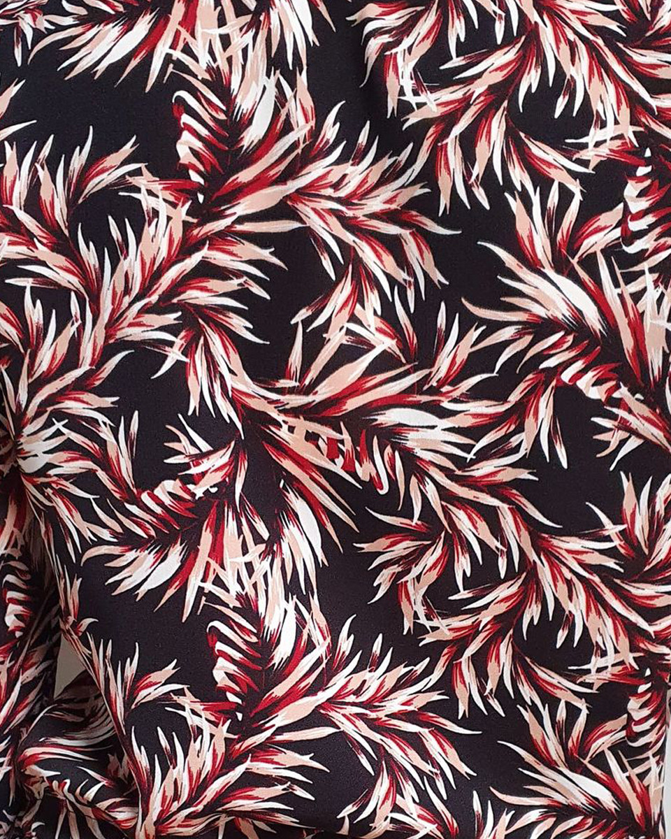 Robe droite noire feuillages bordeaux et blancs liseré doré