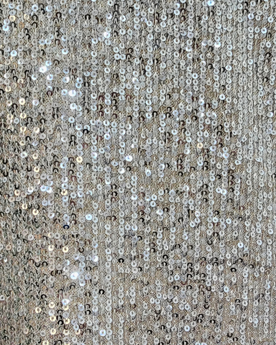 Robe femme beige sequins argentés