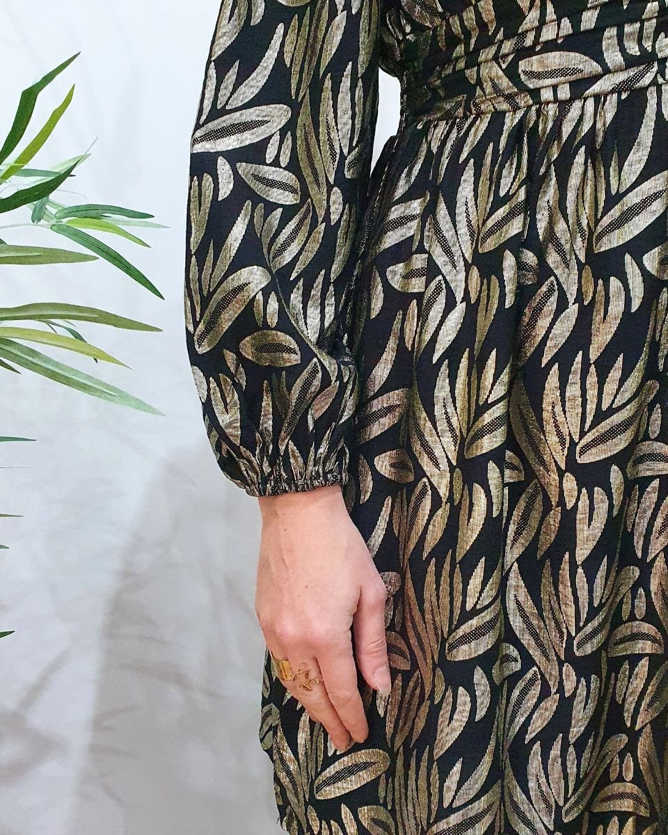 Robe femme noire feuillages dorés