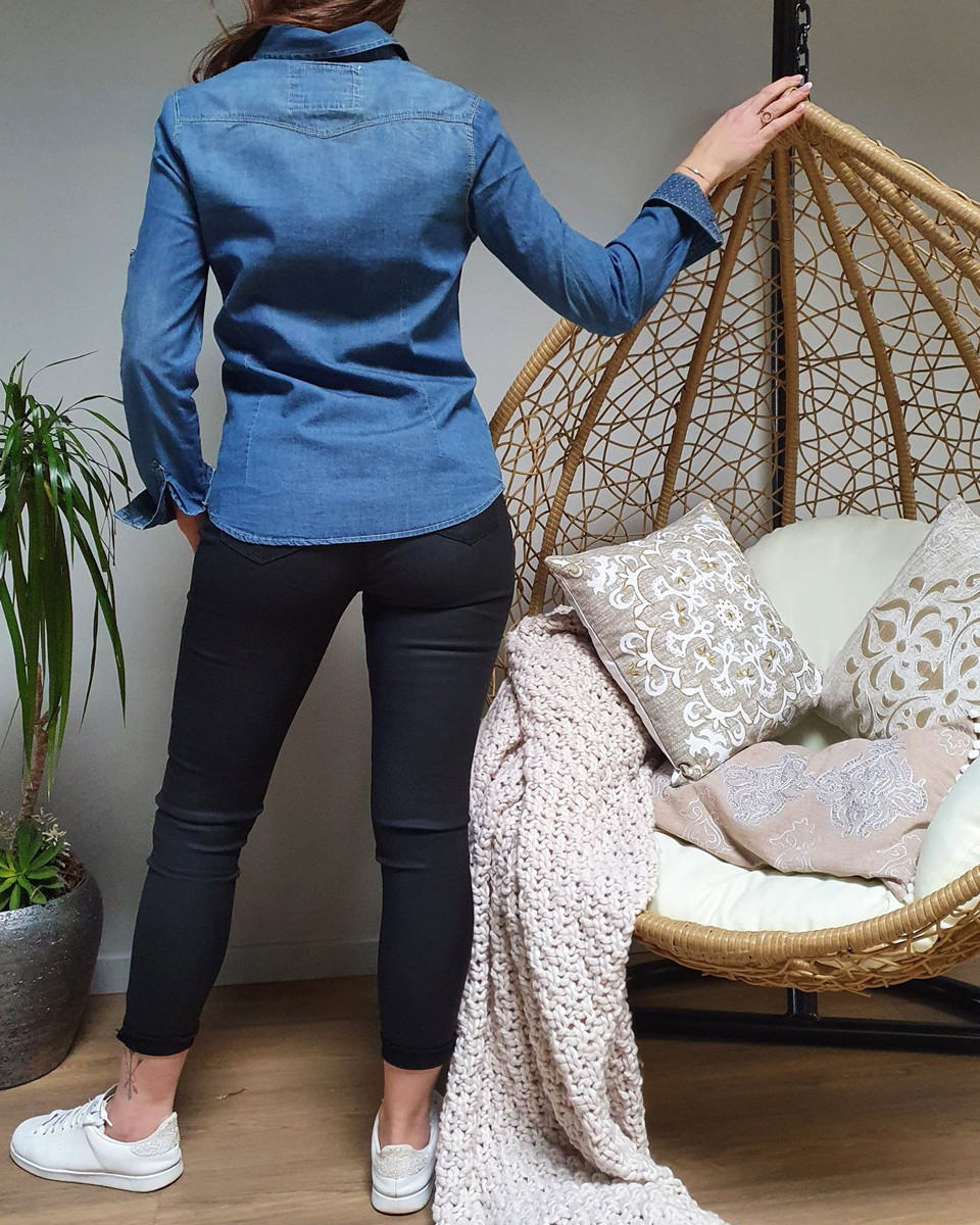 Chemise en coton jeans col pois dorés