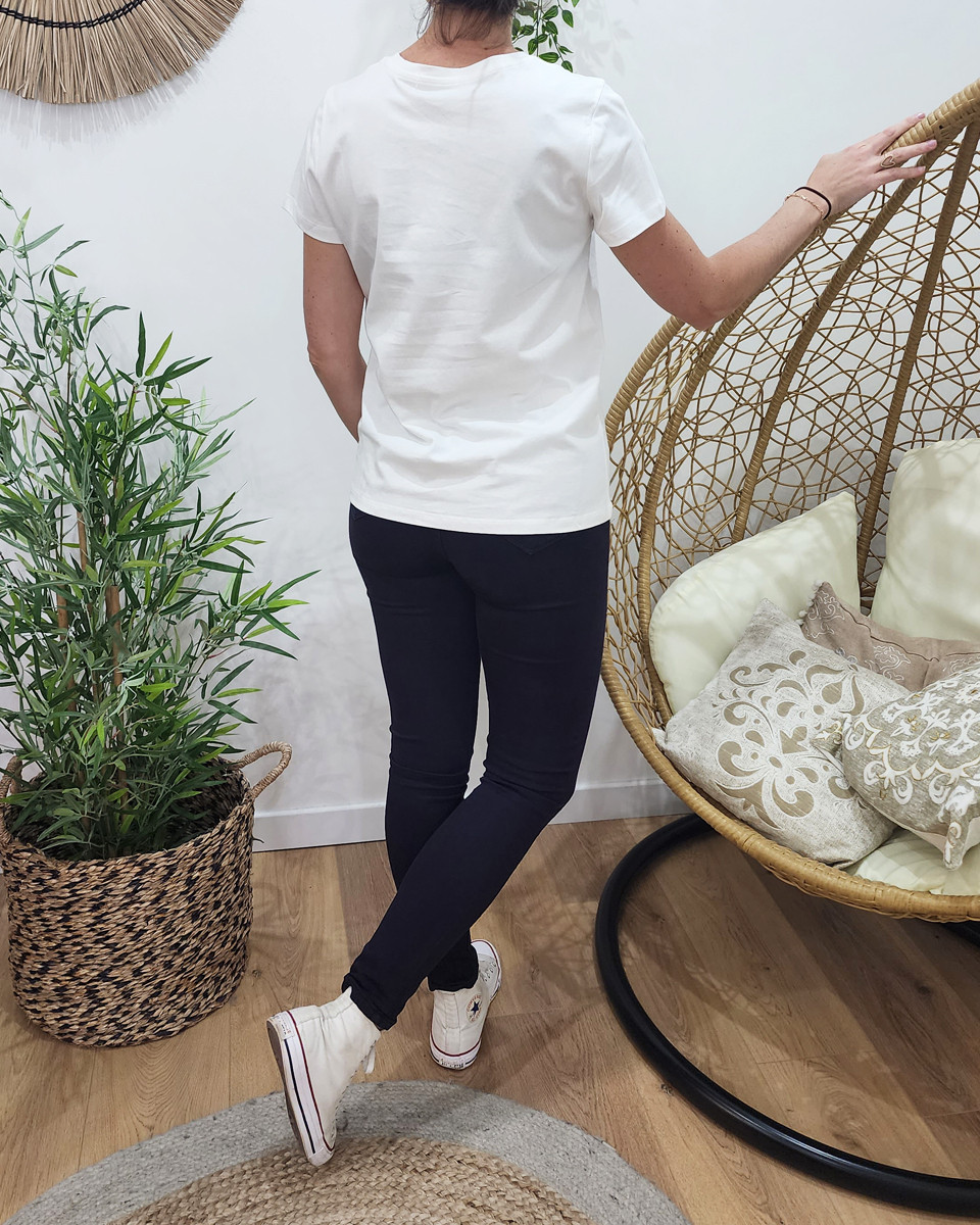 T-shirt femme blanc LOVE fleuri vert et bleu