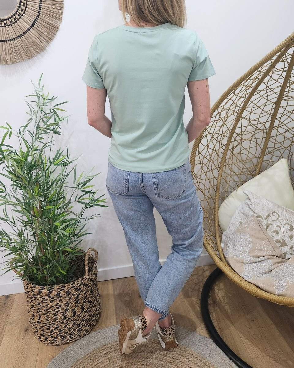 T-Shirt femme vert agate broderie bichette blanche