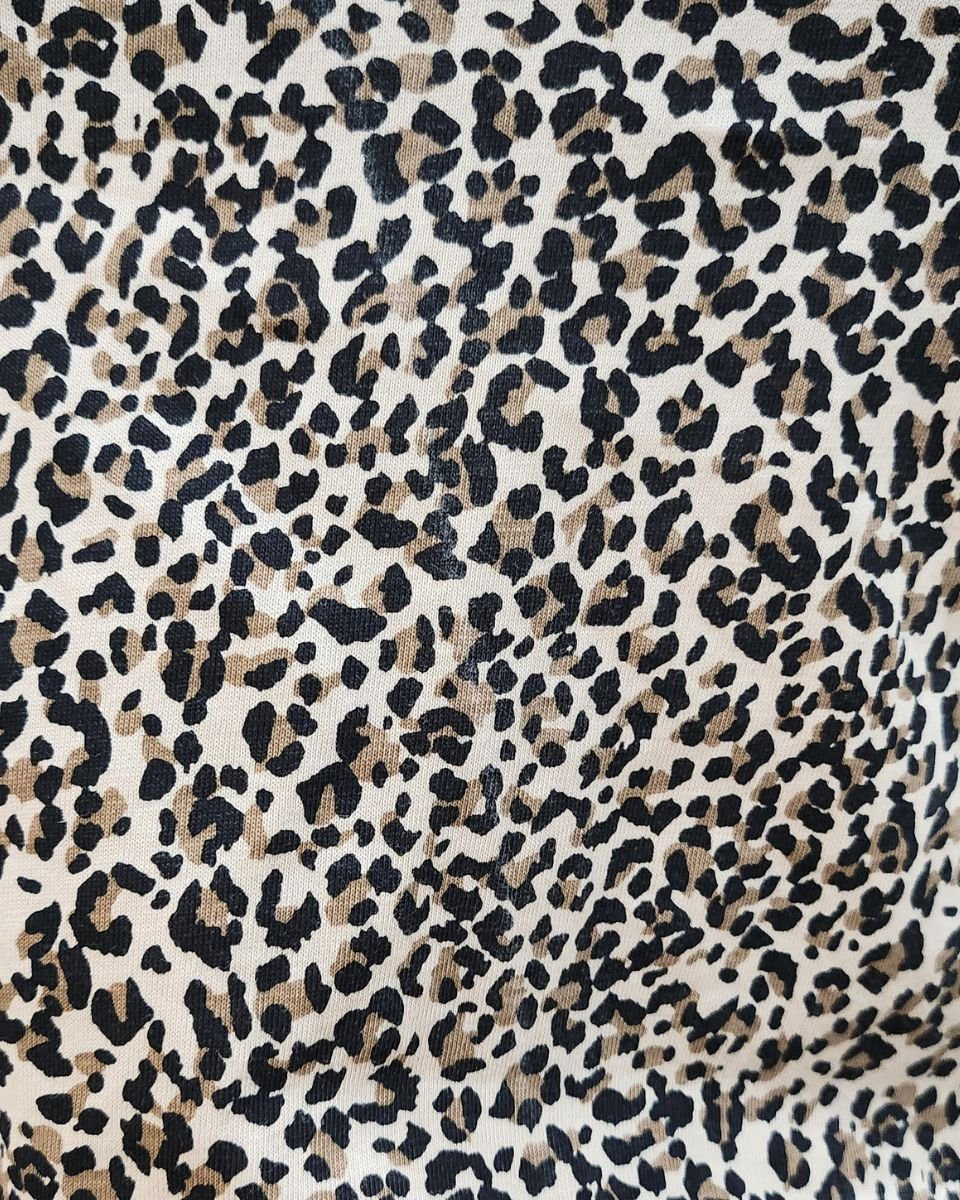 T-shirt femme col rond léopard cœur doré 