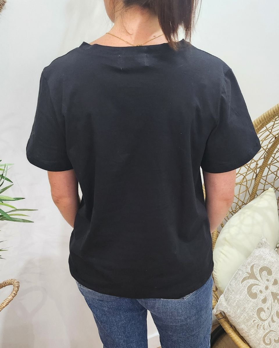 T-Shirt femme noir broderie coeur rouge Théa