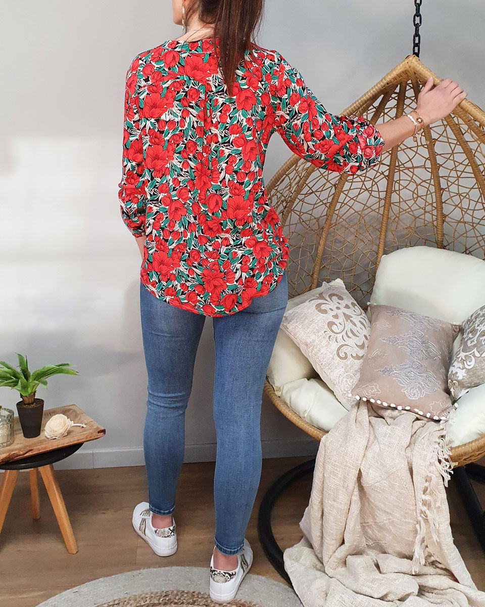 Tunique à grosses fleurs rouges et vertes