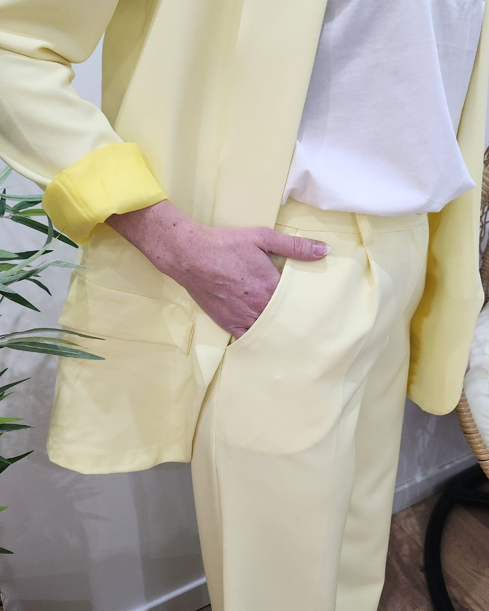 Pantalon femme fluide jaune pâle taille haute