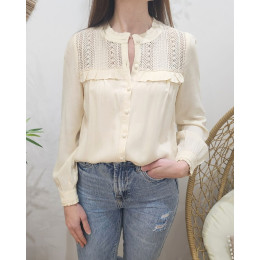 Chemisier femme beige poitrine crochet