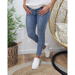 Jean femme bleu clair délavé skinny taille haute push up