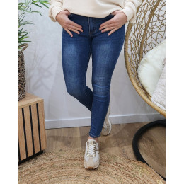 Jean femme skinny foncé délavé push up