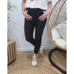 Jean femme noir délavé coupe mom