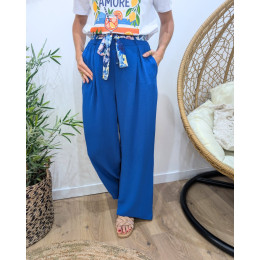 Pantalon femme fluide bleu roi ceinture fleurie Clizia