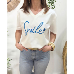T-shirt femme écru broderie Smile bleue col V