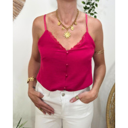 Top femme rose fuchsia à bretelles décolleté dentelle et boutons