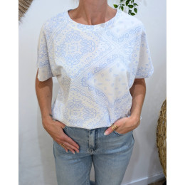 T-shirt femme blanc motifs baroques bleu ciel Severina