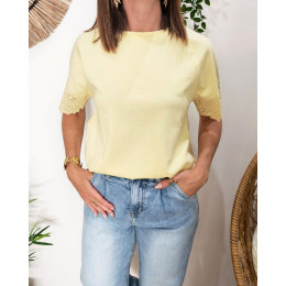 Top femme jaune manches brodées Halyna