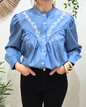 Chemisier femme bleu jean fleurs brodées blanches