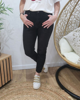 Jean femme noir délavé coupe mom