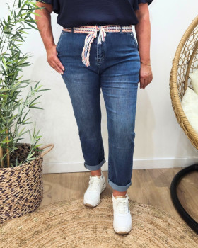 Jean femme élastiqué grande taille bleu moyen ceinture brodée