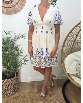  Robe courte femme écrue broderies beiges et bleues Prunelle