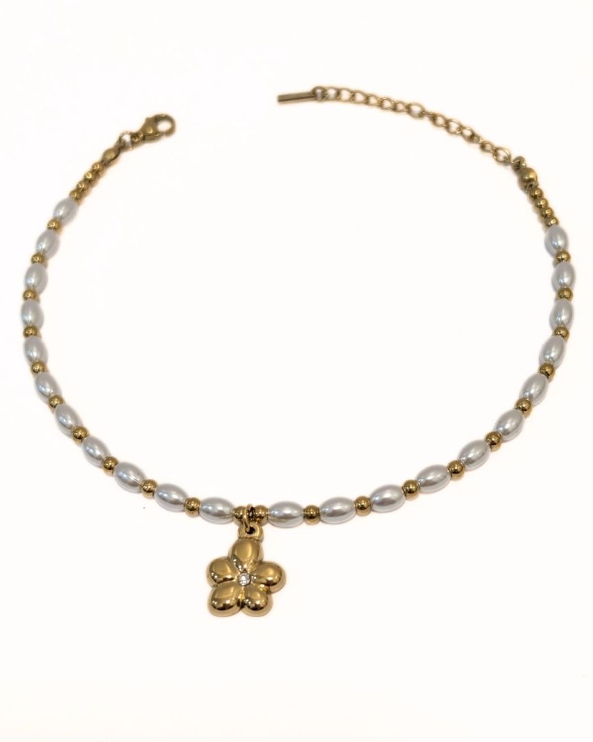 Chaine de cheville acier doré perles nacrées et pendentif fleur