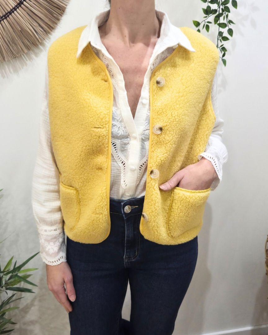 Gilet femme sans manche bouclettes jaune Alya