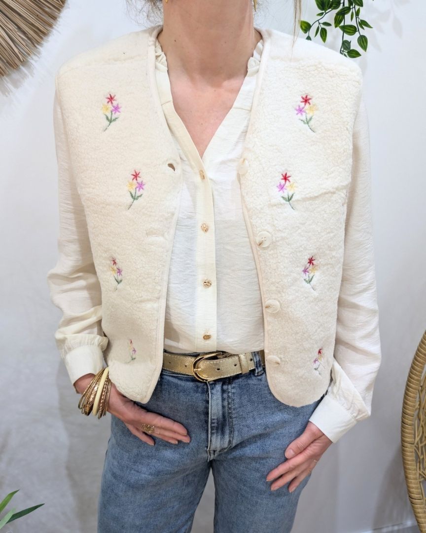 Gilet femme sans manche bouclettes beige fleurs brodées multicolores