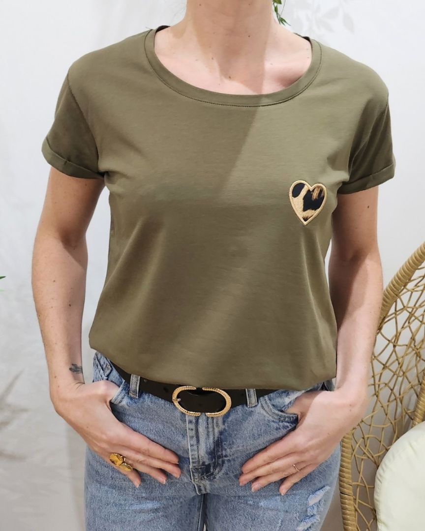 T-shirt femme kaki coeur léopard taupe