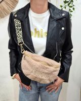 Sac banane femme moumoute broderie AMOUR sangle léopard dorée