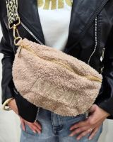 Sac banane femme moumoute broderie AMOUR sangle léopard dorée