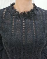 Blouse noire ajourée col brodé Jillian