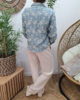 Chemisier femme bleu jean à carreaux fleuris brodés beiges