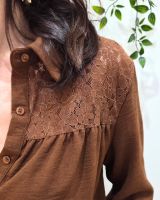 Chemisier femme marron poitrine dentelle Olwen