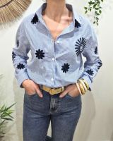 Chemisier femme rayé bleu marine et blanc broderies fleurs