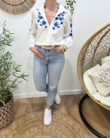 Chemisier femme blanc broderies fleuries bleues Xentha