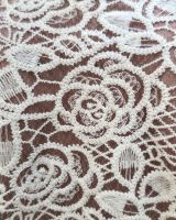 Chemisier femme manches courtes beige broderies fleuries Albertine