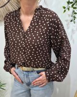 Chemisier femme marron à pois blancs col froncé