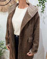Manteau long femme à capuche marron poches plaquées revers à carreaux