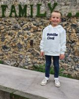 Sweat à capuche enfant broderie Famille Cool
