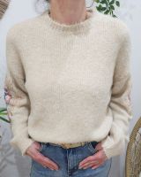Pull femme beige manches fleurs perlées Guillemette