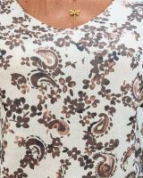 Pull femme col V écru fleurs marrons Margherita