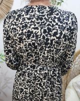 Robe longue femme noire fleurs écrues Tehanie