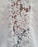 Chemise blanche poches et dos dentelle