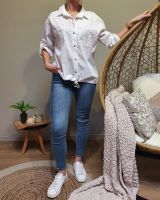Chemise blanche poches et dos dentelle