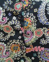 Top femme boutonné satiné noir cachemire multicolore