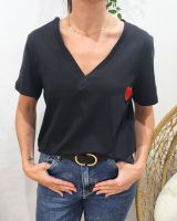 T-Shirt femme noir broderie coeur rouge Théa