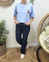 T-Shirt femme bleu ciel AMOUR cerises rose