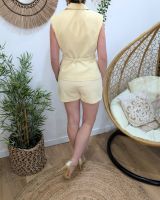 Blazer court femme sans manches avec ceinture jaune