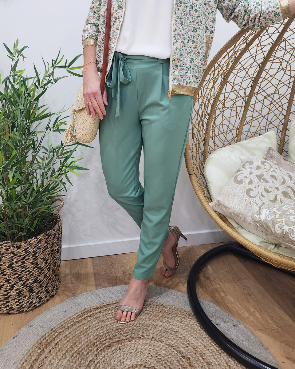 Ensemble d'été vert à crop top fluide et pantalon droit. – Top Tendance  Elégance !